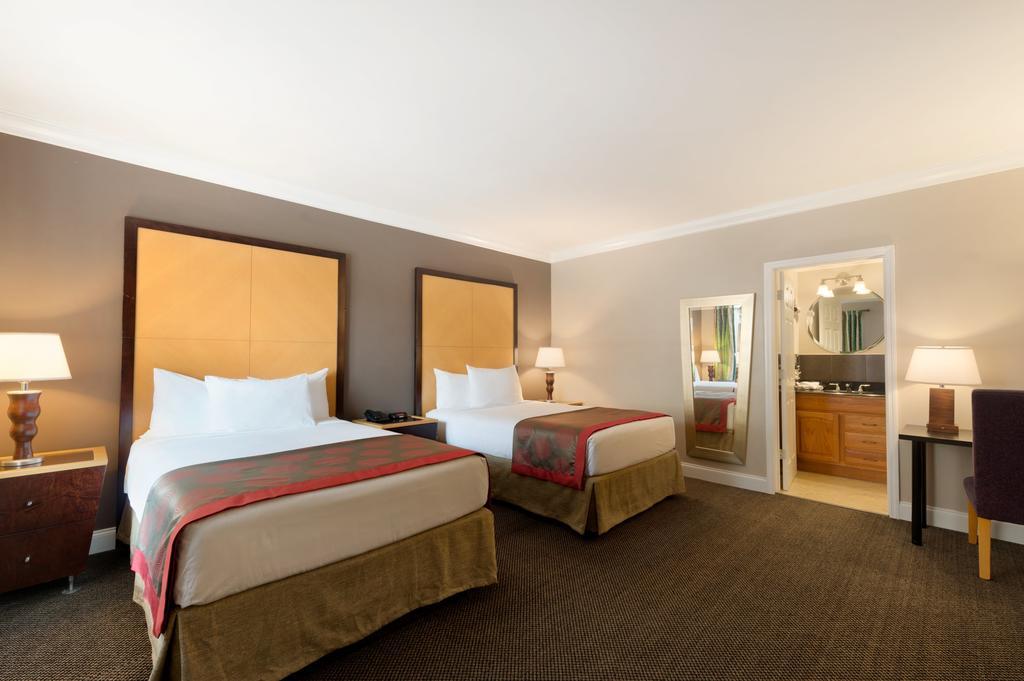Отель Ramada By Wyndham Miami Springs/Miami International Airport Номер фото