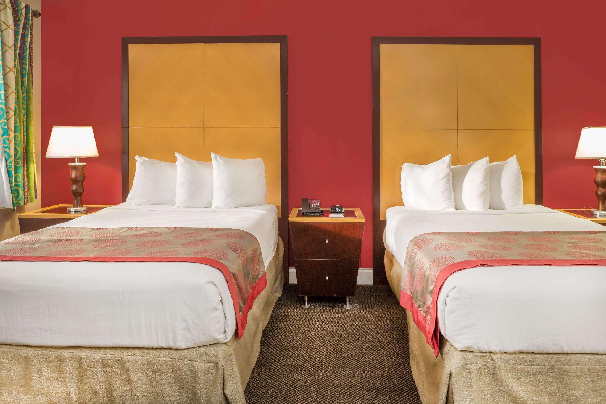 Отель Ramada By Wyndham Miami Springs/Miami International Airport Экстерьер фото