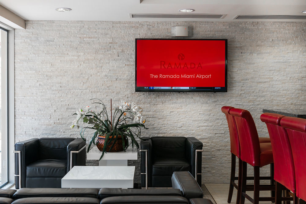 Отель Ramada By Wyndham Miami Springs/Miami International Airport Экстерьер фото