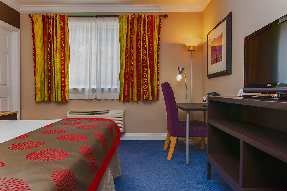 Отель Ramada By Wyndham Miami Springs/Miami International Airport Экстерьер фото