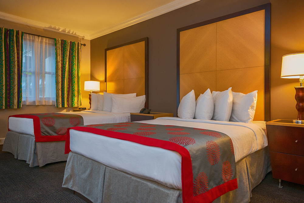 Отель Ramada By Wyndham Miami Springs/Miami International Airport Экстерьер фото