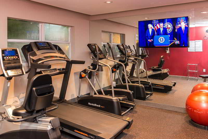 Отель Ramada By Wyndham Miami Springs/Miami International Airport Экстерьер фото