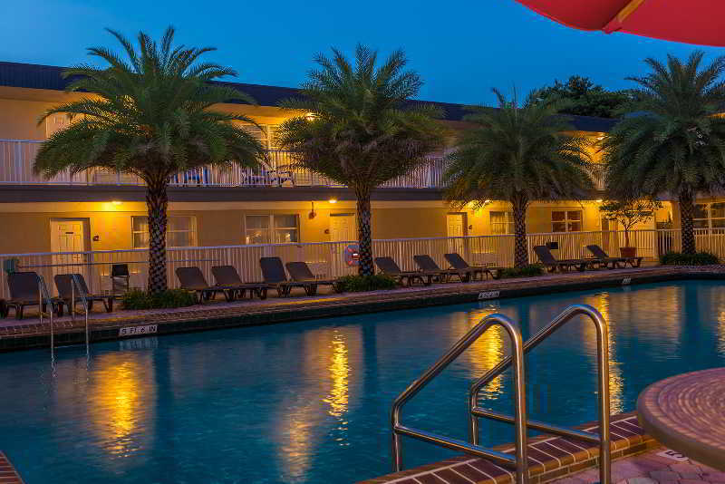 Отель Ramada By Wyndham Miami Springs/Miami International Airport Экстерьер фото